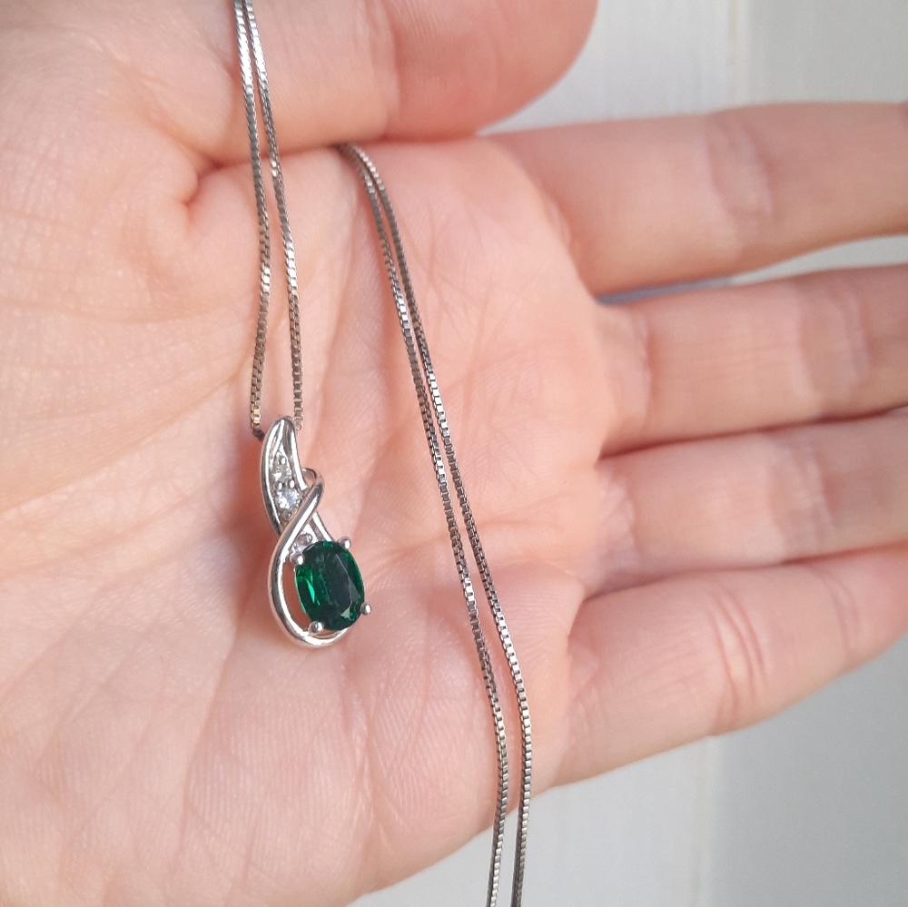 Kay jewelers emerald necklace